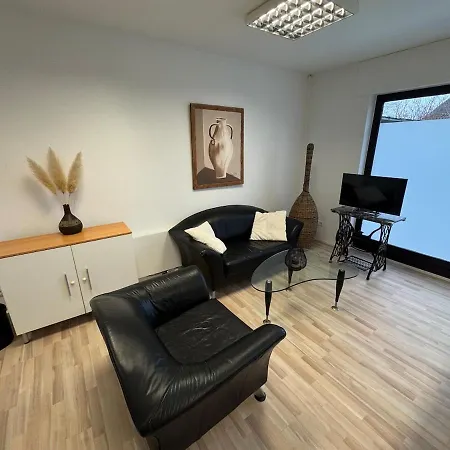 Mit Bueroecke 公寓 *